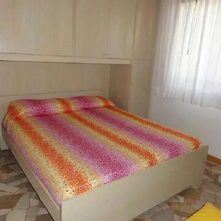 Cozy Flat In A Quiet Area Of Апартаменти
