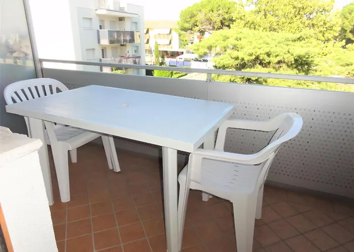 Apartmán Cozy Flat In A Quiet Area Of